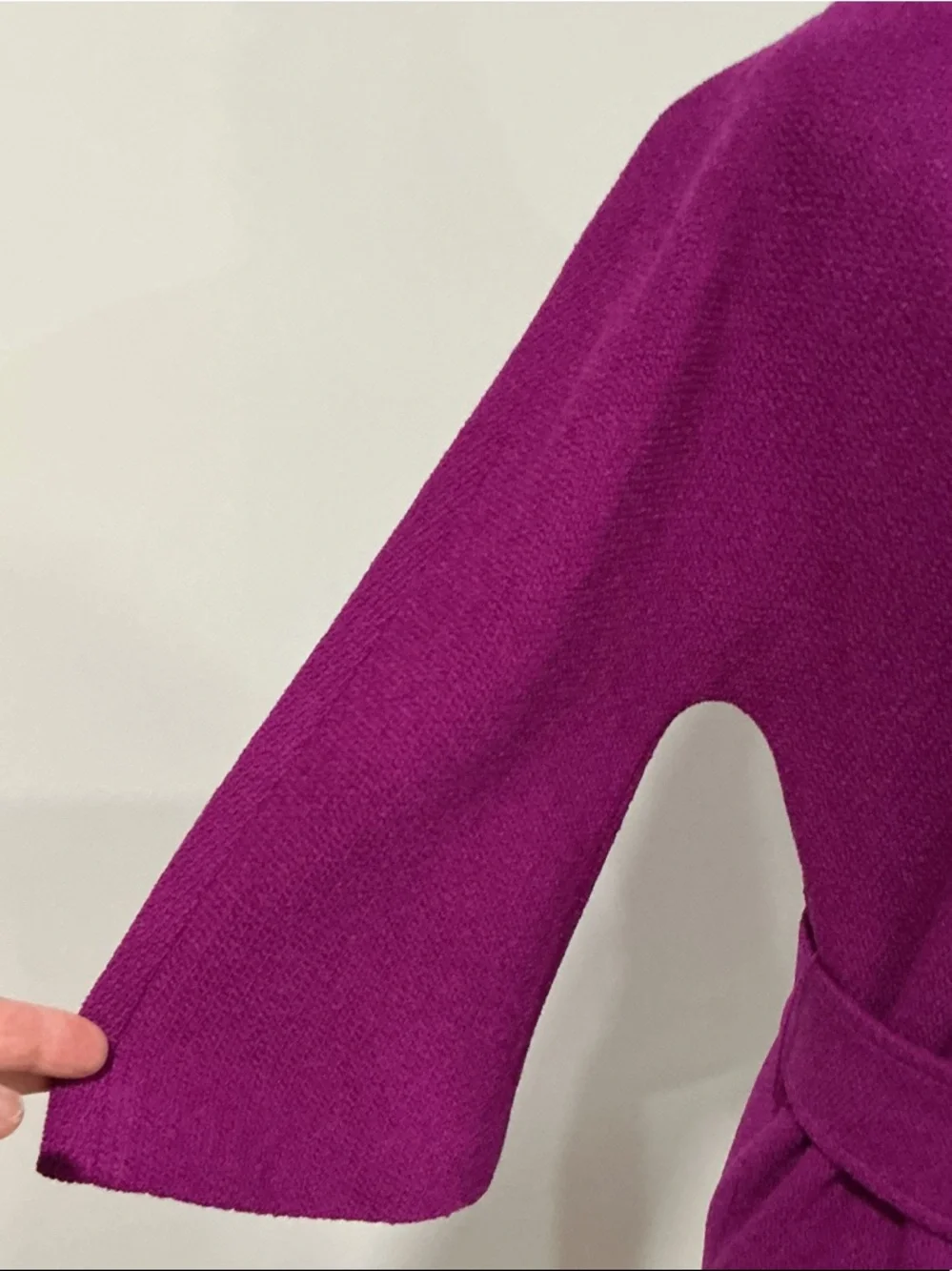 St. John Collection Fushia duster jacket. Size 6 - Picture 8 of 10